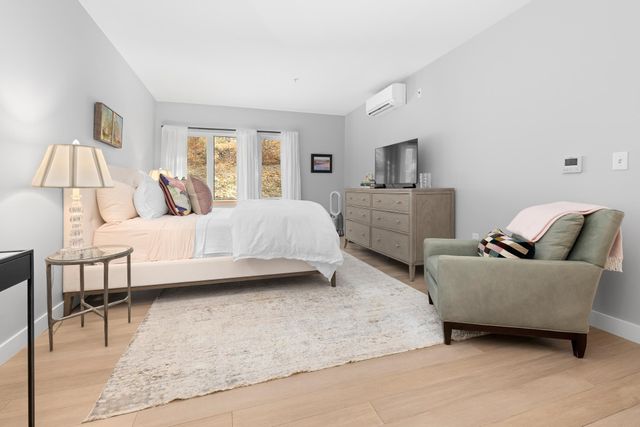 20 Morgan Dr Unit 24, Lebanon, NH 03766