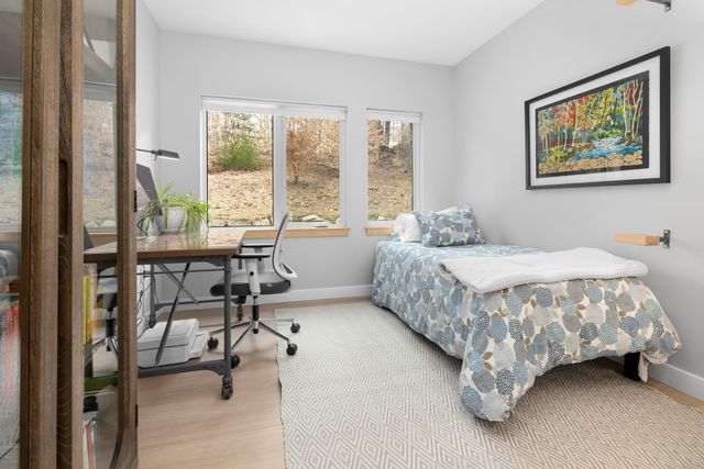 20 Morgan Dr Unit 24, Lebanon, NH 03766