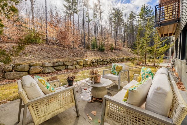 20 Morgan Dr Unit 24, Lebanon, NH 03766