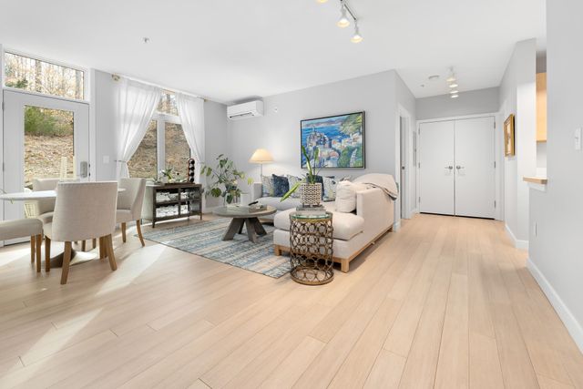 20 Morgan Dr Unit 24, Lebanon, NH 03766