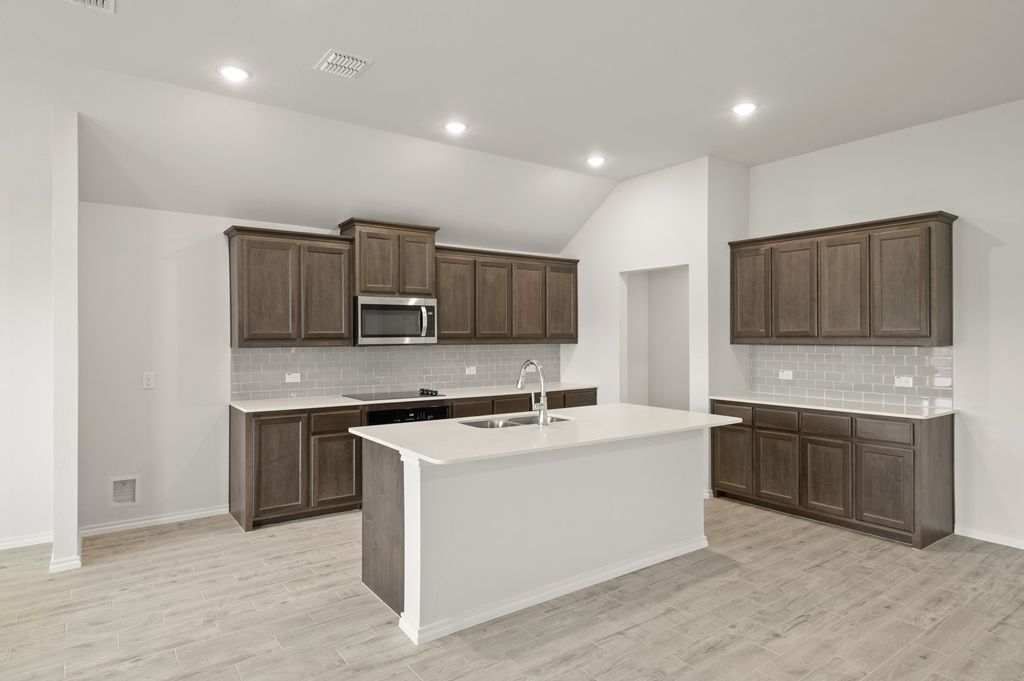 2605 River Bank Drive, Burleson, TX 76028 — photo 5