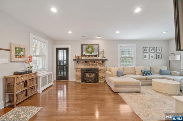 15 Valley Road, Nutley, NJ 07110