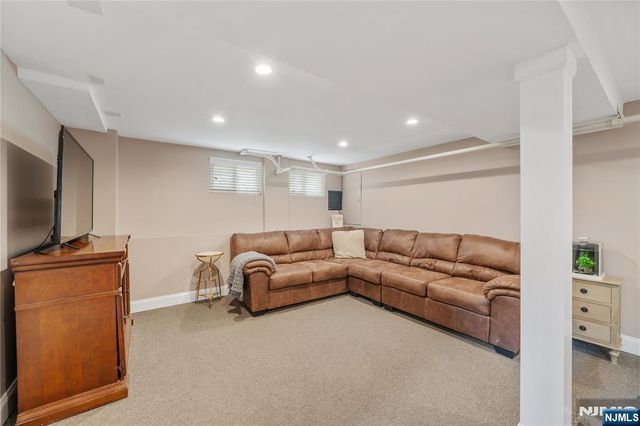 15 Valley Road, Nutley, NJ 07110