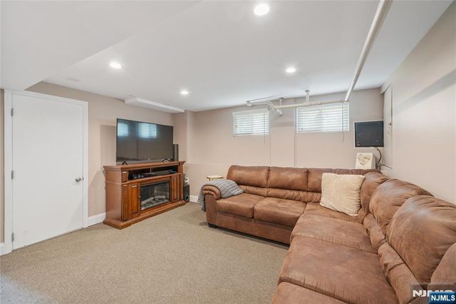 15 Valley Road, Nutley, NJ 07110