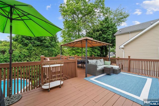 15 Valley Road, Nutley, NJ 07110