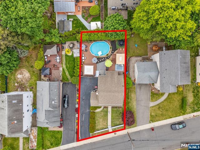 15 Valley Road, Nutley, NJ 07110