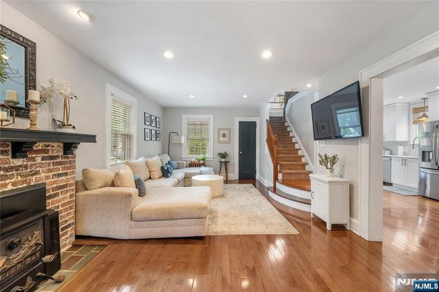 15 Valley Road, Nutley, NJ 07110