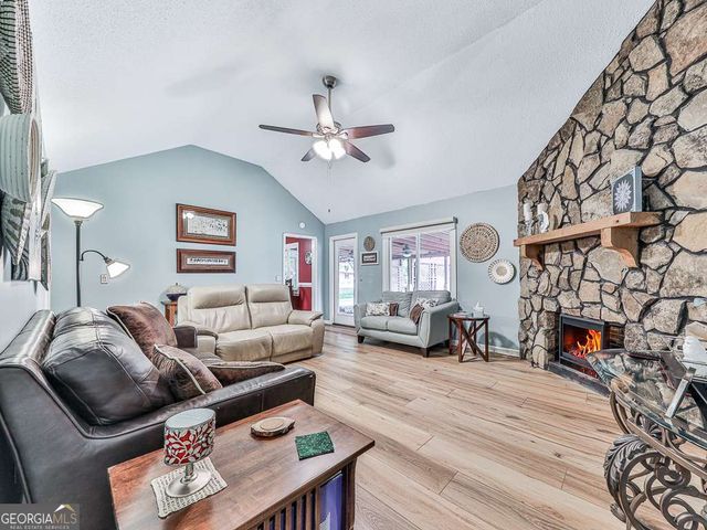 10 Southwood Drive NW, Adairsville, GA 30103