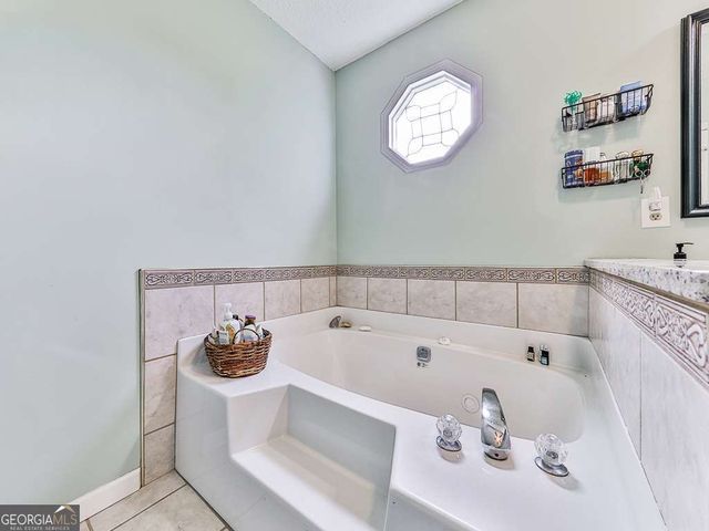 10 Southwood Drive NW, Adairsville, GA 30103