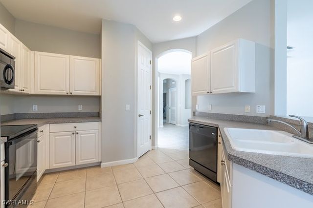 7844 Clemson ST 5-102, Naples, FL 34104
