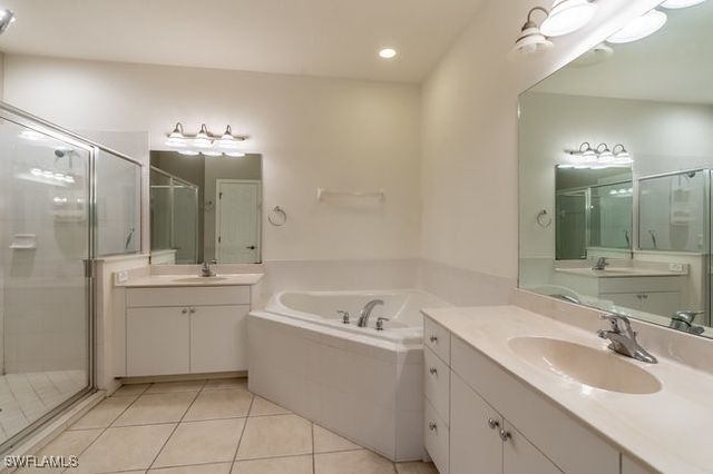 7844 Clemson ST 5-102, Naples, FL 34104