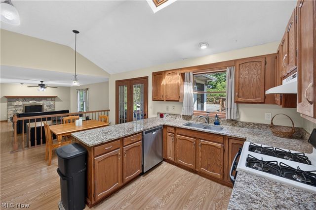8307 Old Post Road, Olmsted Falls, OH 44138