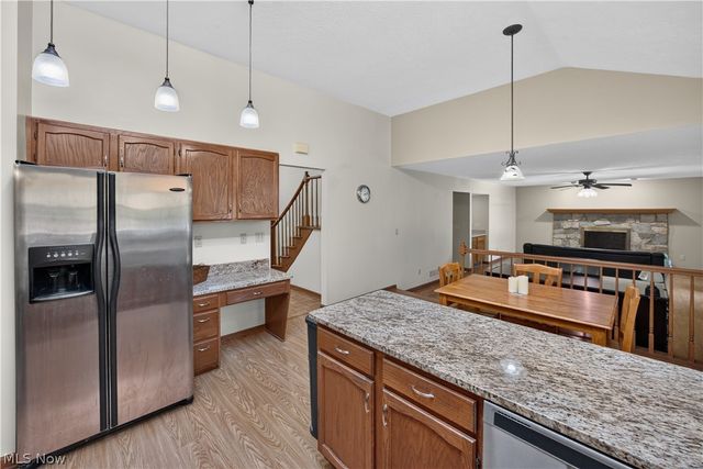 8307 Old Post Road, Olmsted Falls, OH 44138