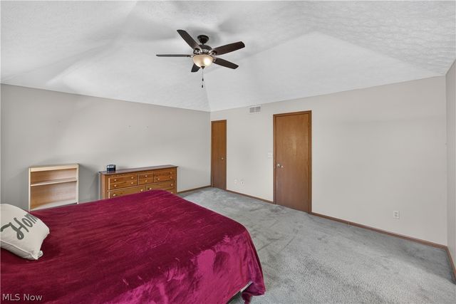 8307 Old Post Road, Olmsted Falls, OH 44138