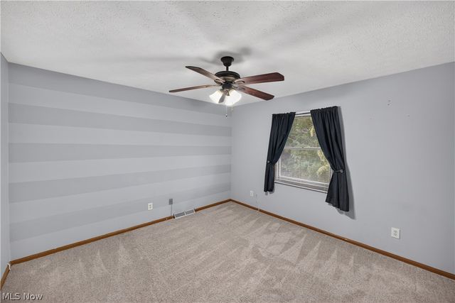 8307 Old Post Road, Olmsted Falls, OH 44138