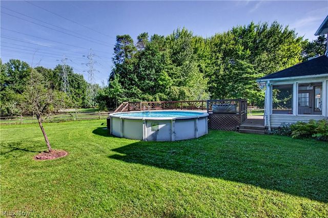 8307 Old Post Road, Olmsted Falls, OH 44138