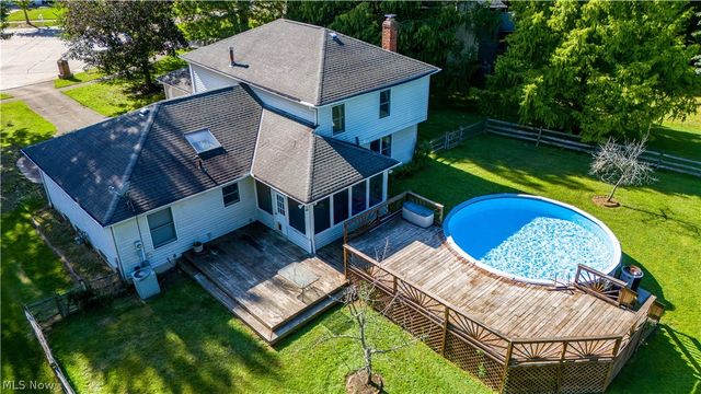 8307 Old Post Road, Olmsted Falls, OH 44138