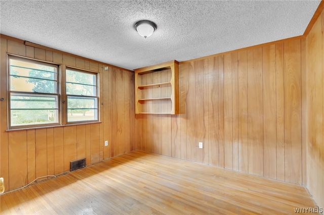 306 Lake Avenue, Lancaster, NY 14086
