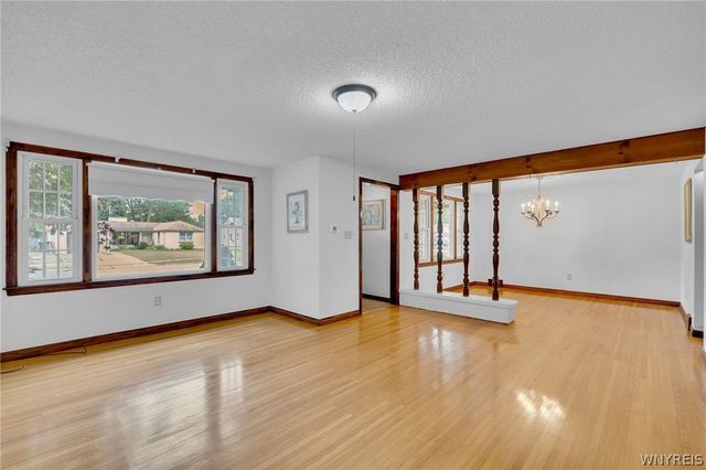 306 Lake Avenue, Lancaster, NY 14086