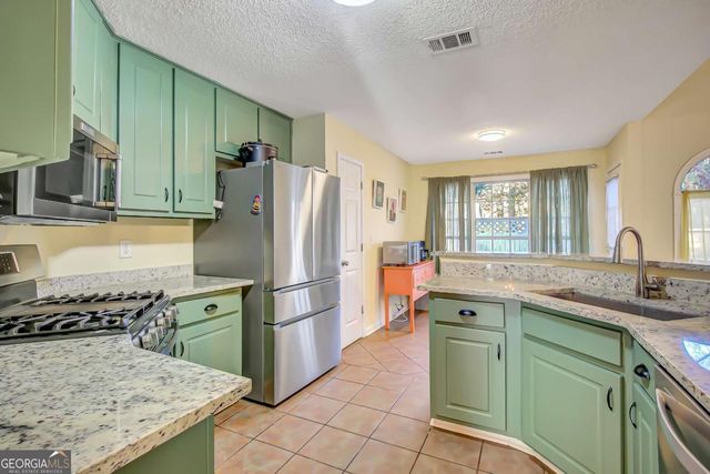 4013 E Point Court, Mcdonough, GA 30253