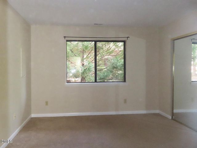 400 Summerwalk Circle, Chapel Hill, NC 27517