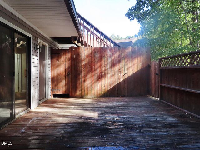 400 Summerwalk Circle, Chapel Hill, NC 27517