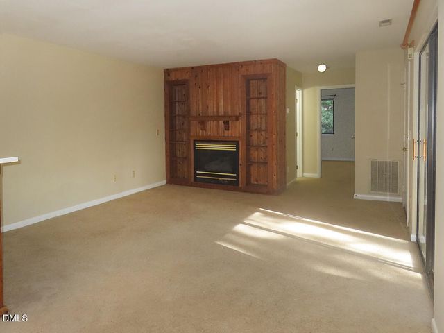 400 Summerwalk Circle, Chapel Hill, NC 27517