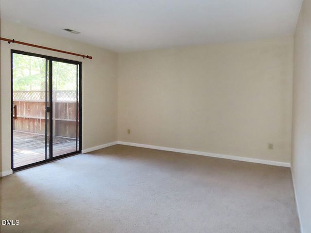 400 Summerwalk Circle, Chapel Hill, NC 27517