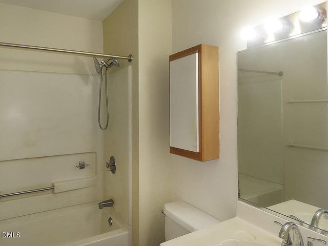 400 Summerwalk Circle, Chapel Hill, NC 27517