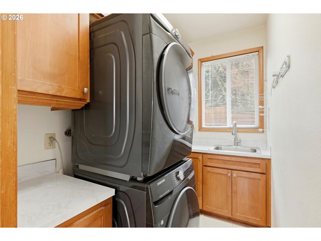 15080 Sw GIBRALTAR Ct, Beaverton, OR 97007