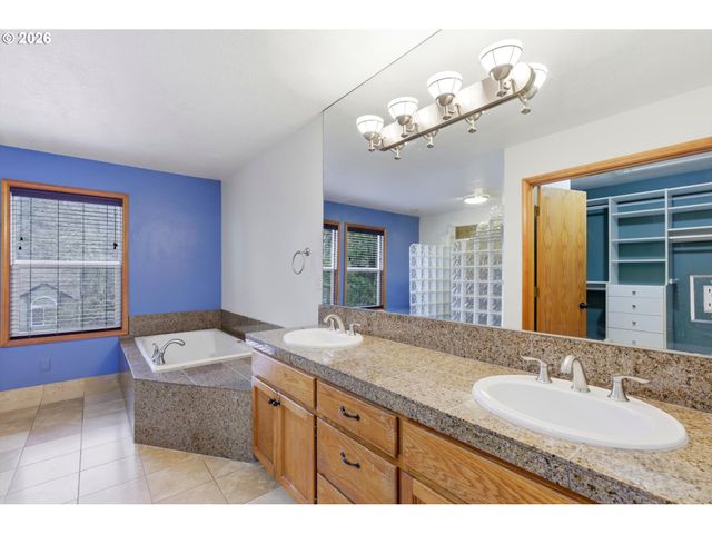 15080 Sw GIBRALTAR Ct, Beaverton, OR 97007