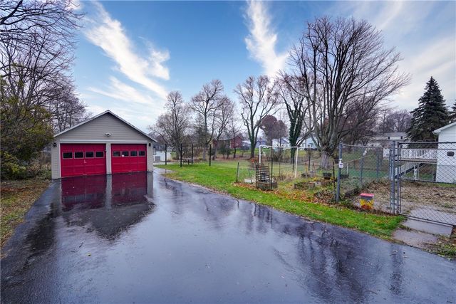 5 Lapham Street, Macedon, NY 14502