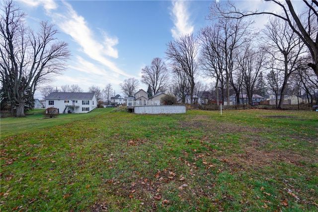 5 Lapham Street, Macedon, NY 14502