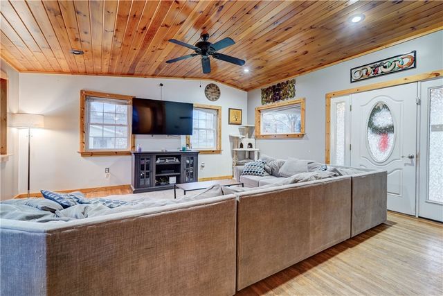 5 Lapham Street, Macedon, NY 14502