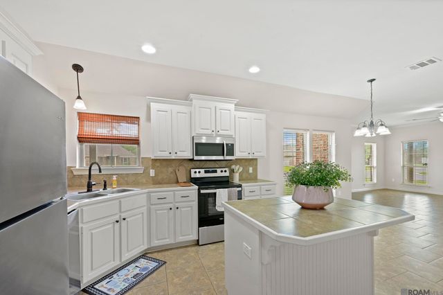 17239 Rue Le Norde, Prairieville, LA 70769