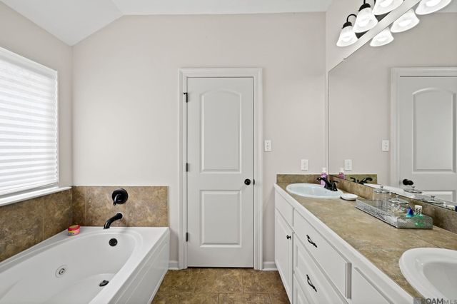 17239 Rue Le Norde, Prairieville, LA 70769