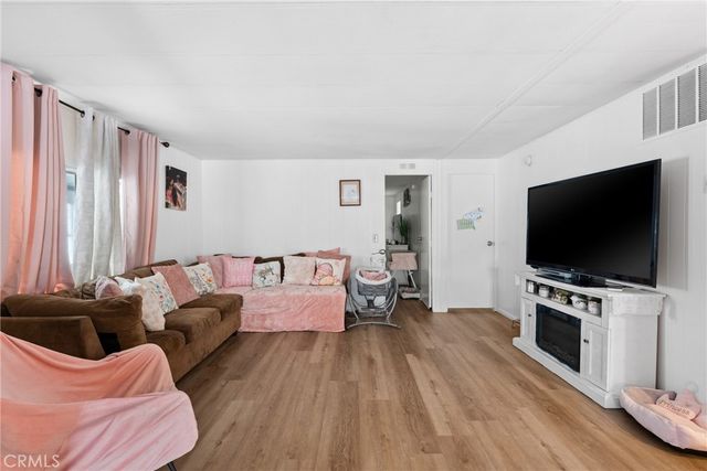 3883 SPC 45 Buchanan Street, Riverside, CA 92503