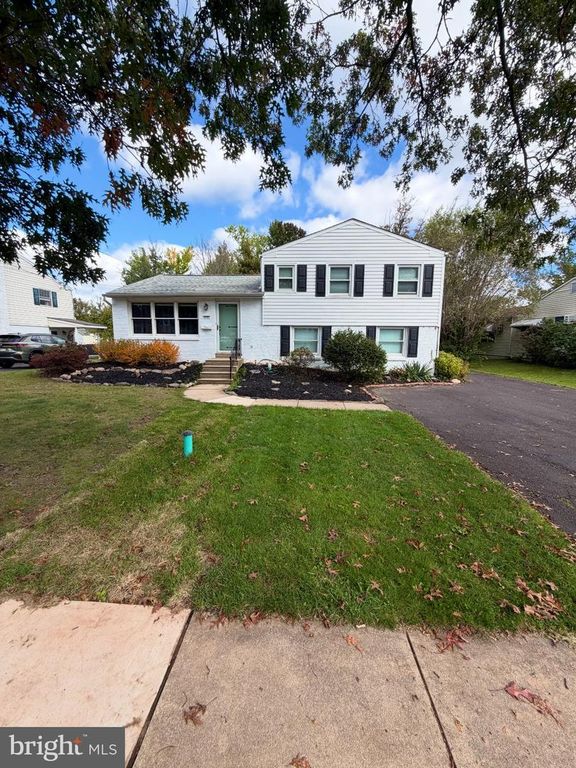 1127 EMERALD AVE #, LANSDALE, PA 19446 — exterior