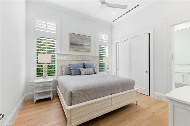 383 Cuddy CT, Naples, FL 34103