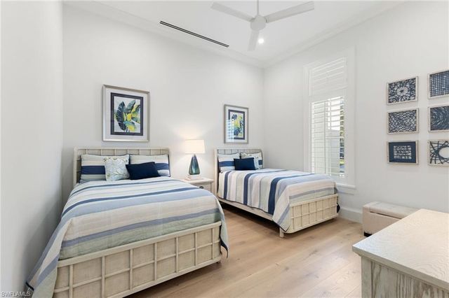 383 Cuddy CT, Naples, FL 34103