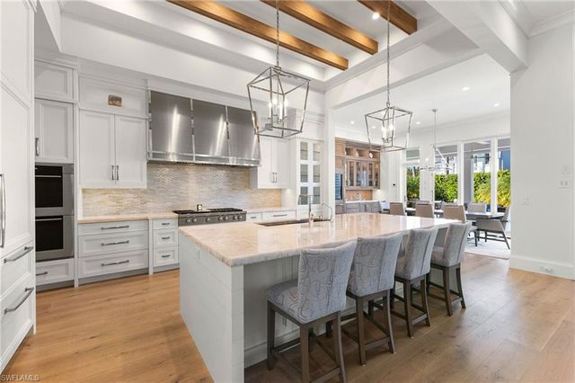 383 Cuddy CT, Naples, FL 34103