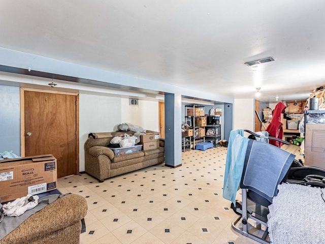 11120 S Ewing Avenue, Chicago, IL 60617