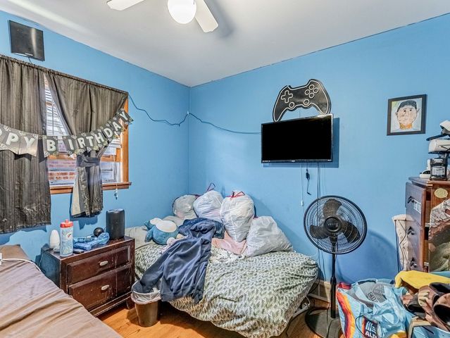 11120 S Ewing Avenue, Chicago, IL 60617