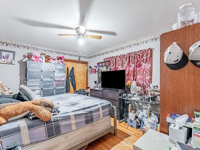 11120 S Ewing Avenue, Chicago, IL 60617