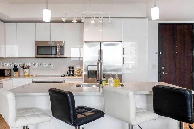 999 SW 1st Ave 1906, Miami, FL 33130