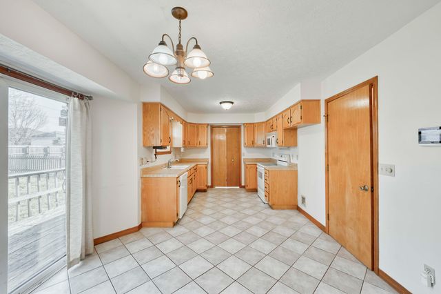 1535 W Deerfield Street, Springfield, MO 65807