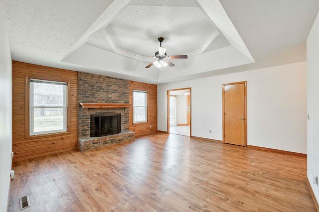 1535 W Deerfield Street, Springfield, MO 65807