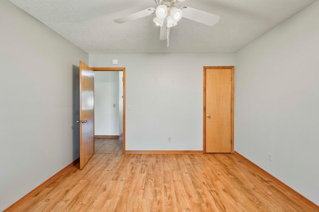 1535 W Deerfield Street, Springfield, MO 65807