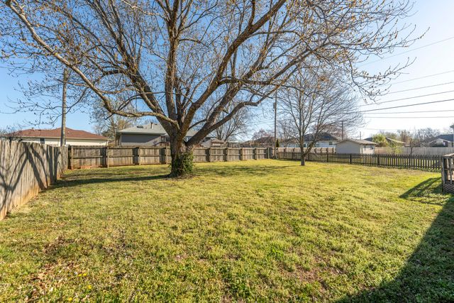 1535 W Deerfield Street, Springfield, MO 65807