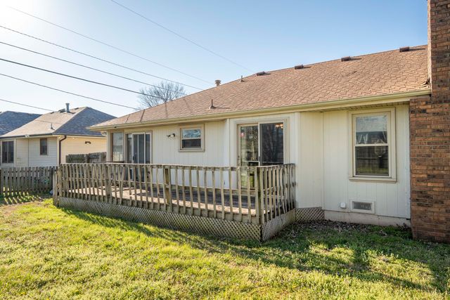 1535 W Deerfield Street, Springfield, MO 65807